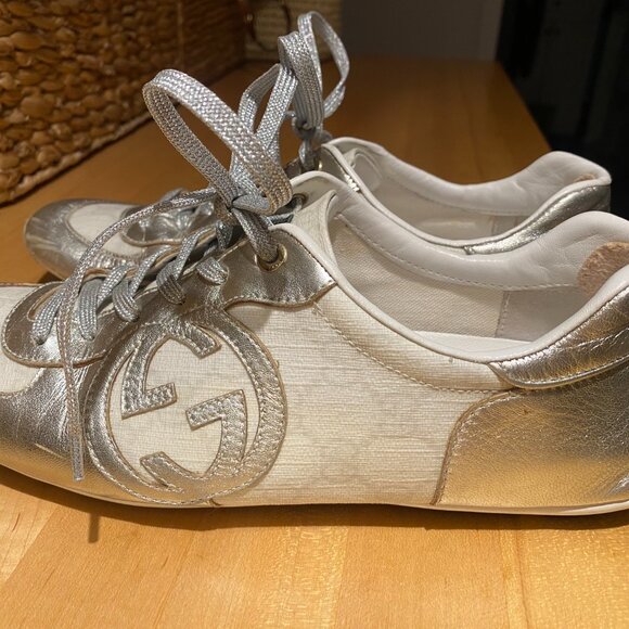 GUCCI - GG Sneaker, silver/white Size 38.5 (size 8 US) - Picture 3 of 9